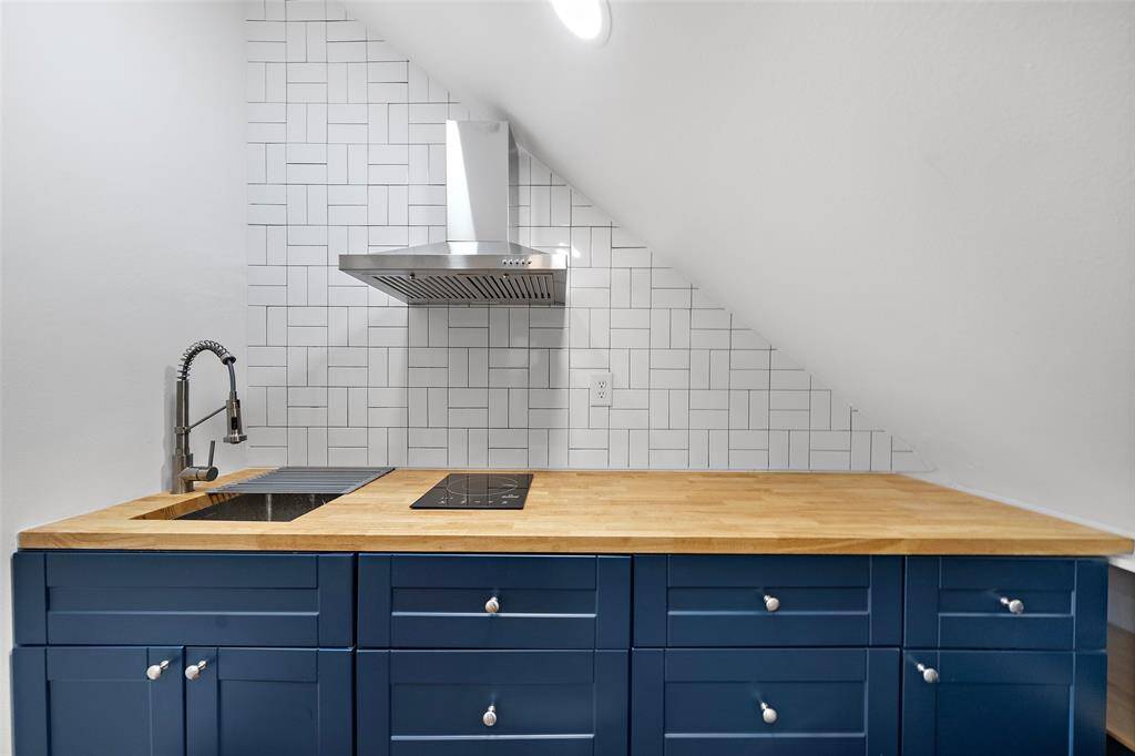 Kitchenette for first floor Guest Suite