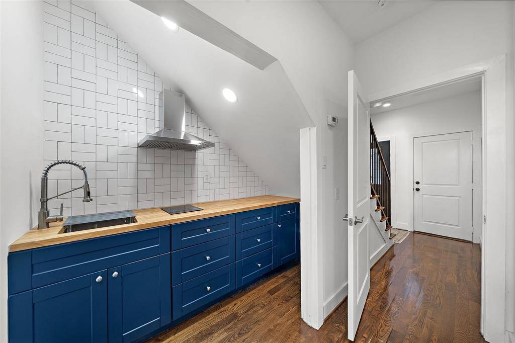 Kitchenette for first floor Guest Suite