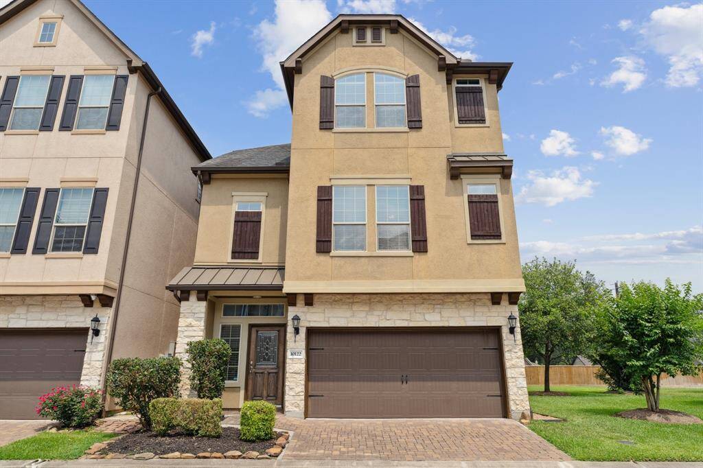 Welcome to 10122 Spring Shadows Park Circle in the gated community of Park at Spring Shadows!