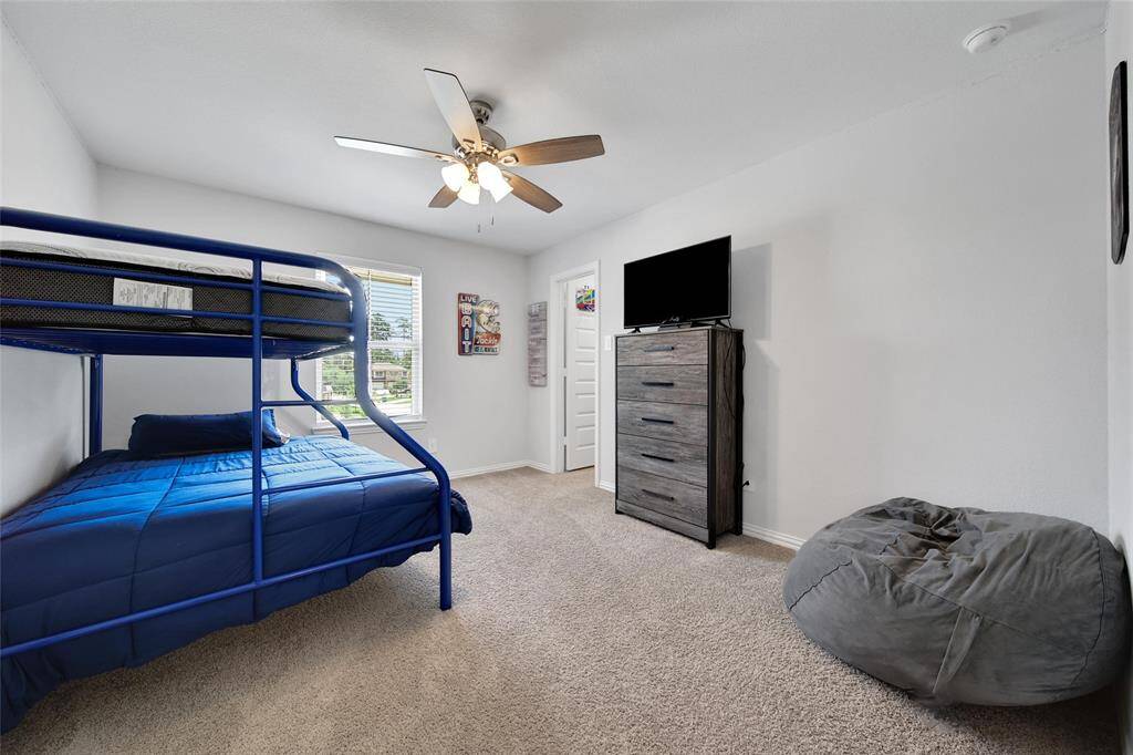 Secondary bedrooms located side my side