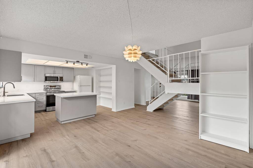 Beautiful dining room open to the kitchen, great for entertaining!