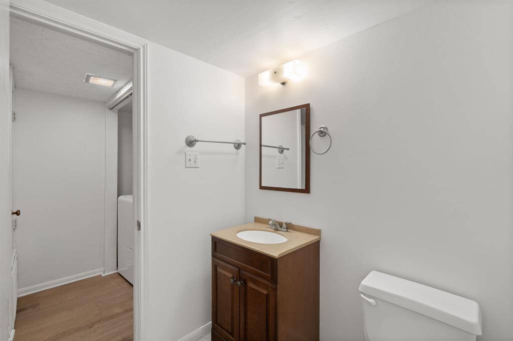 Private 1st floor private half bath.