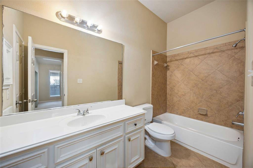 2nd bathroom