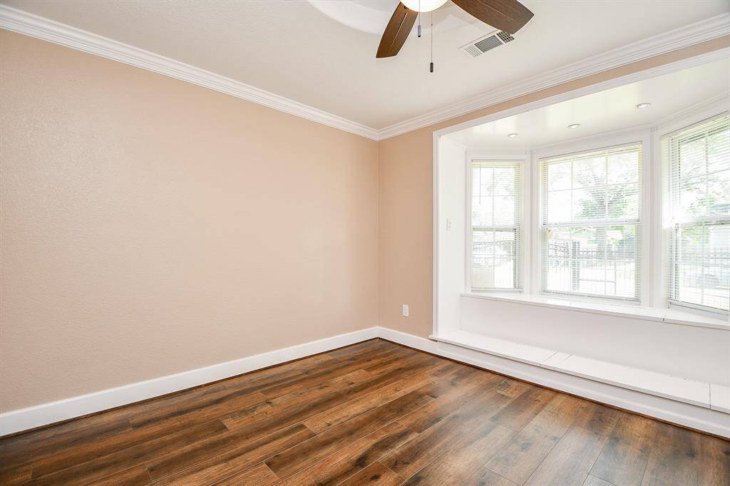 Front bedroom with bay windows