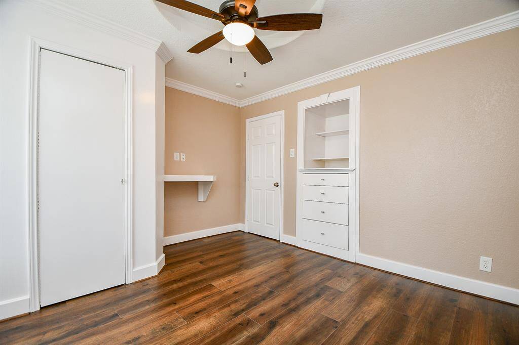 Another view of the front bedroom