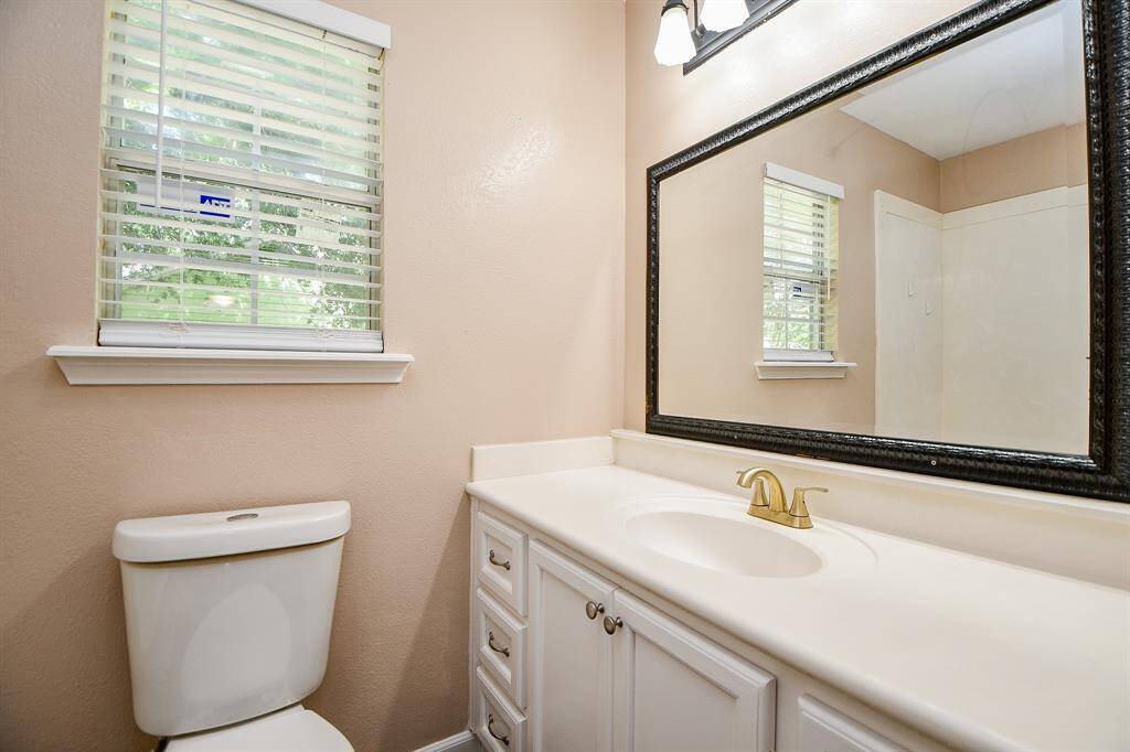 Secondary bathroom
