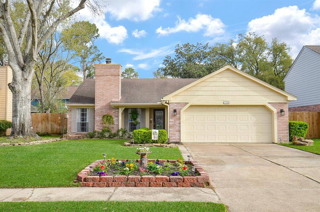 Welcome HOME to 11306 Willow Field Drive.