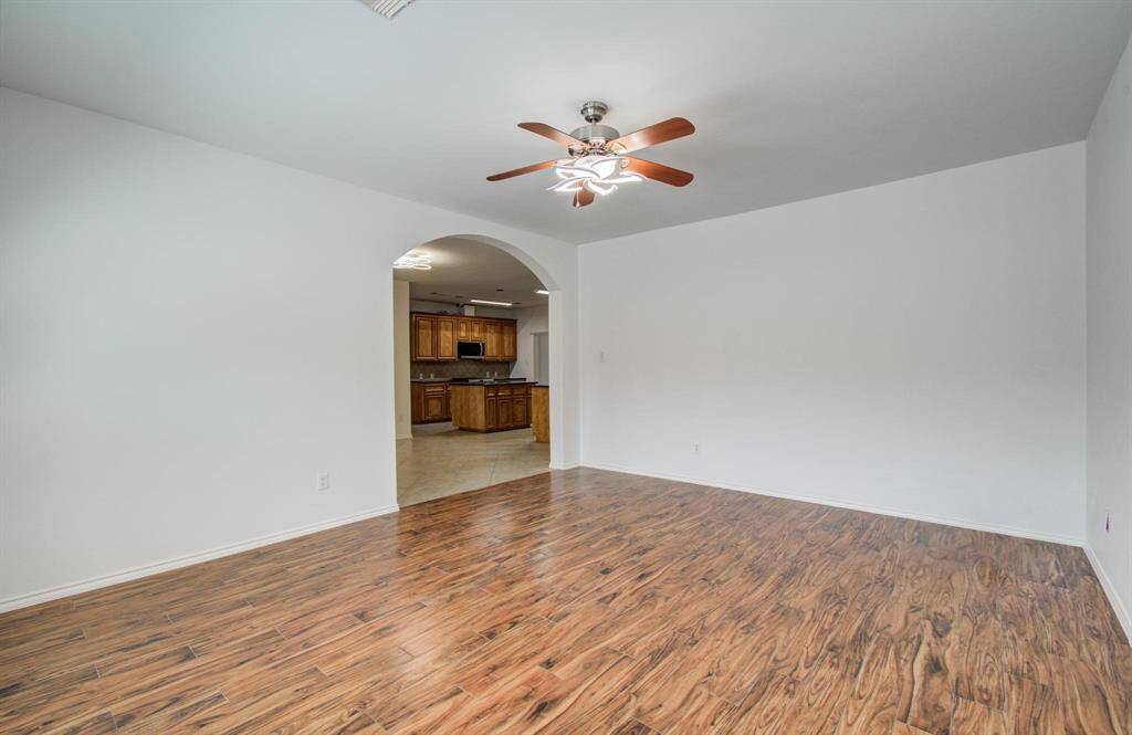 Extra room/ flex room