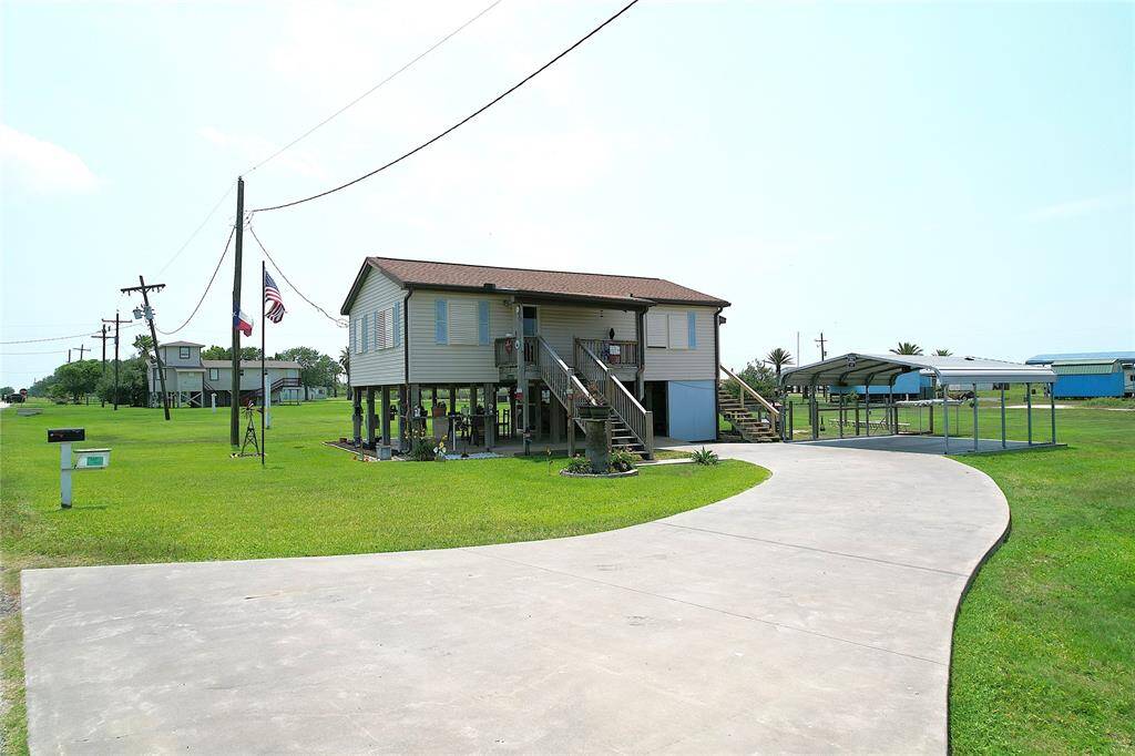 Extra wide curved driveway