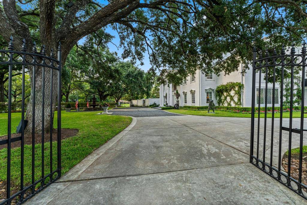 Adorned with 3 automated privacy gates