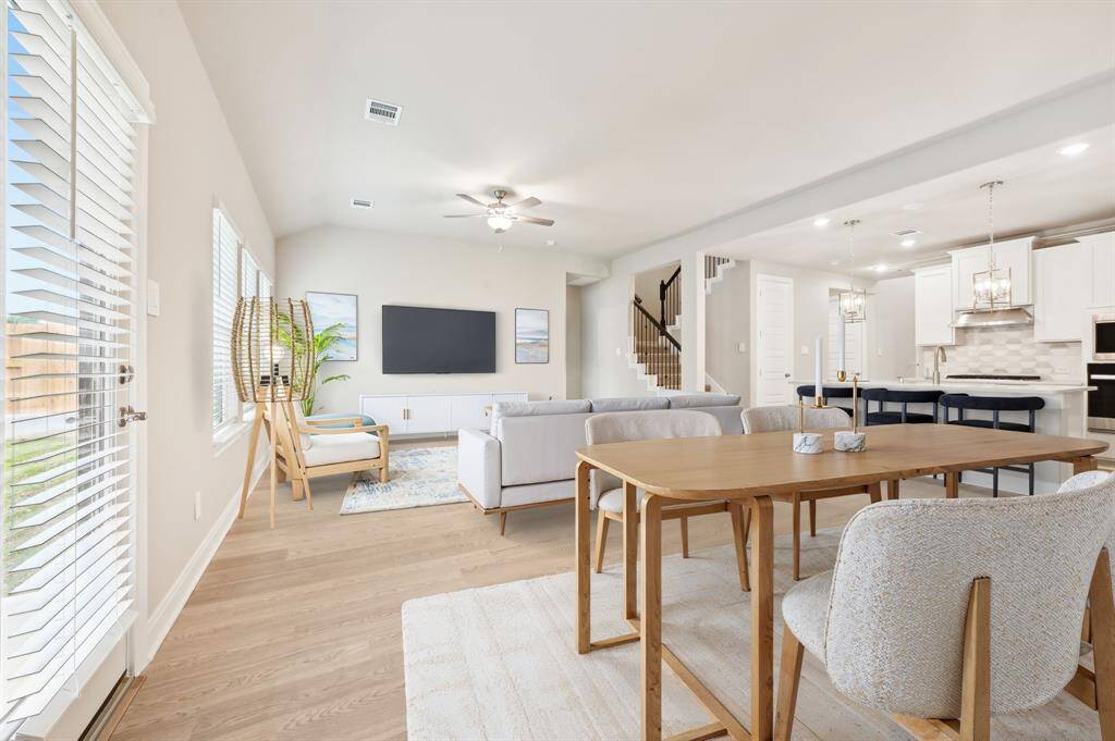 Photo is not of the actual home but is an inspirational photo of builder’s model home and may depict options, furnishings, and/or decorator features that are not included.