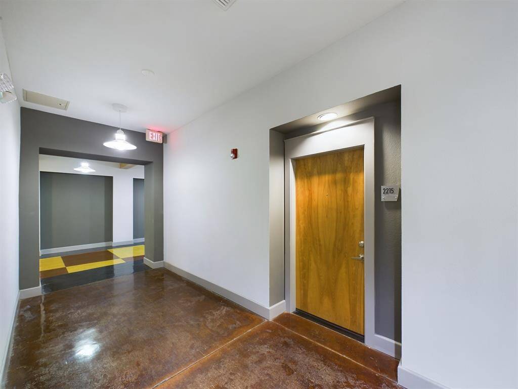 End Unit with Only One Shared Wall