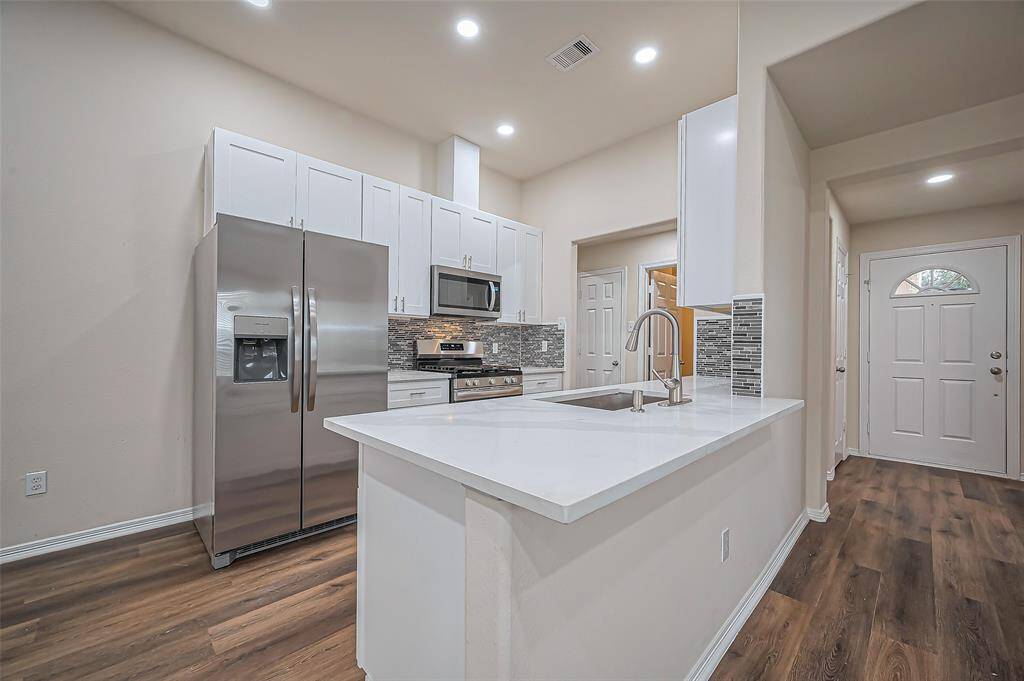 Looking for a home that has it all???? Your search is over! Beautiful home with EXSTENSIVE UPDATES is ready for immediate move-in! 19430 Mystic Cypress in Cypress Place is a must-see to believe. Pets considered on a case-by-case basis. No smokers please. Schedule an appointment today.