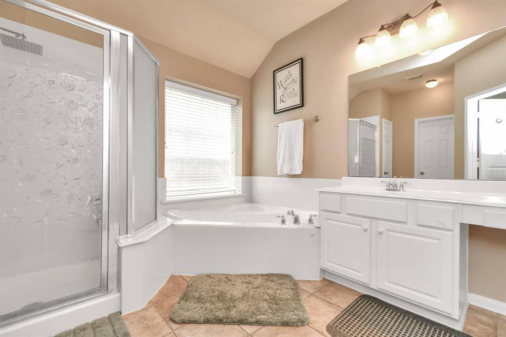 Nice spa like primary bathroom
