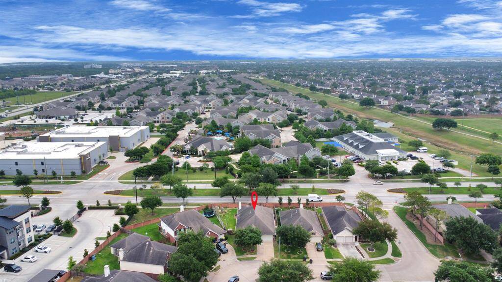 Close to all the shopping, hospitals, and major highways