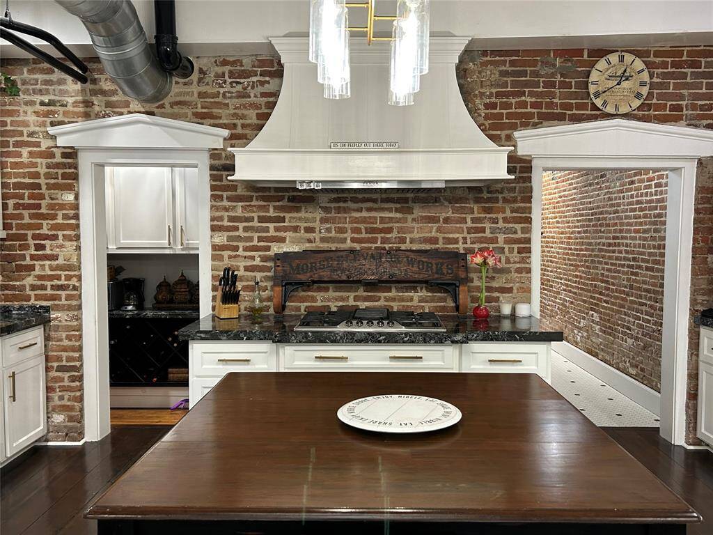 Floor 1 Cooktop