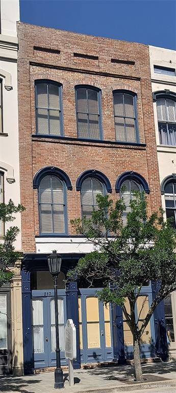 Historical Whiteside Town Flats