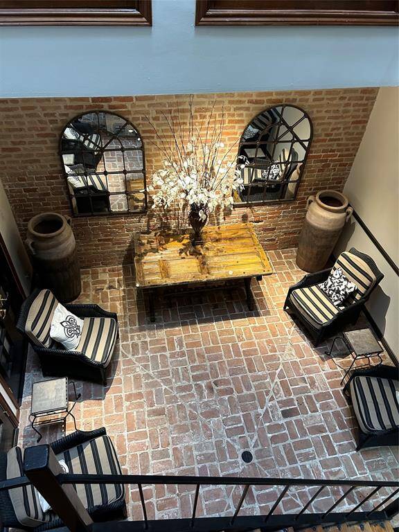 Atrium 1