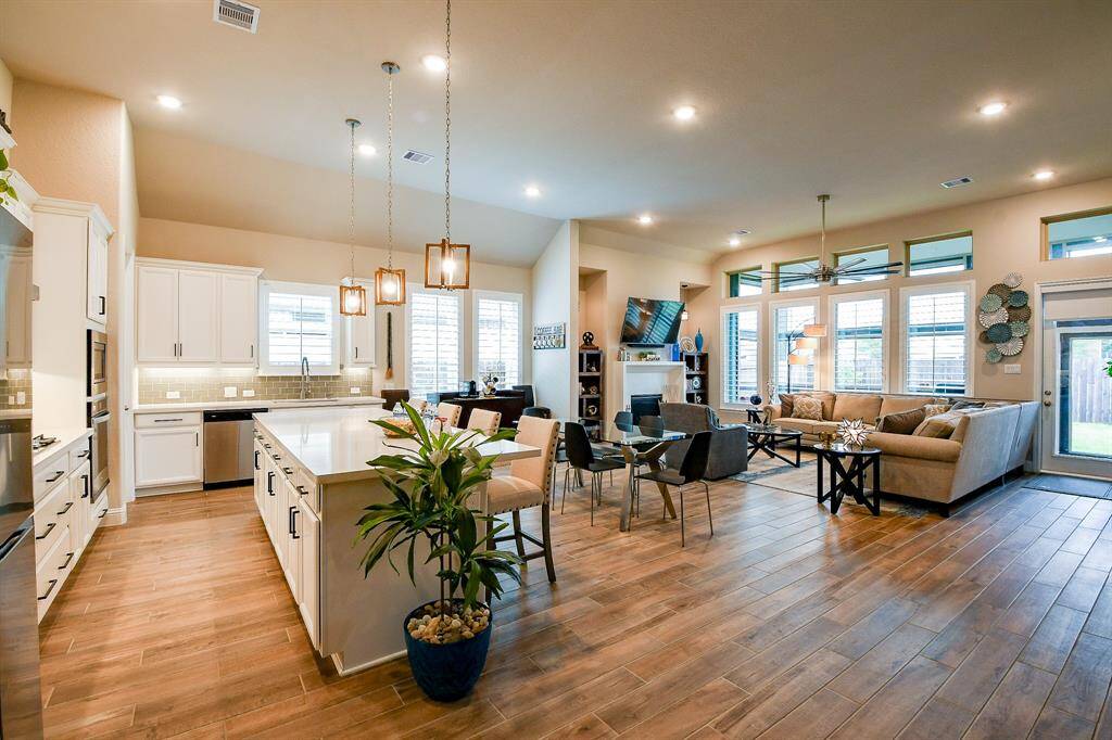 Notice the space! The beautiful tile flooring throughout makes for easy clean up!