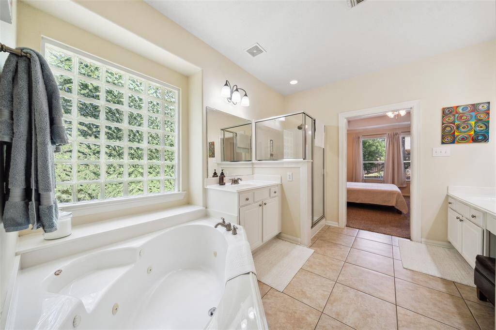 Dual vanities