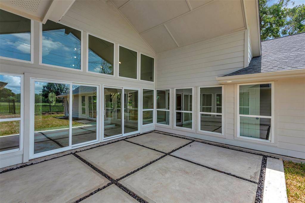 Patio with elevated ceiling - another view.