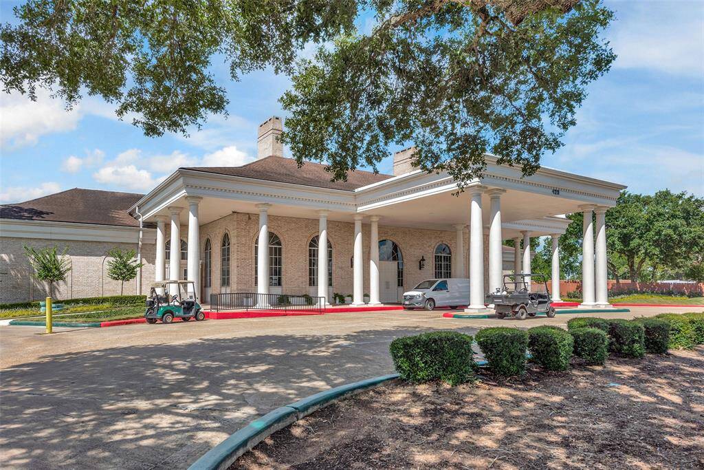 Sugar Creek Golf Course Clubhouse.
