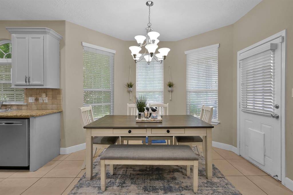 Natural light for dining/breakfast area.