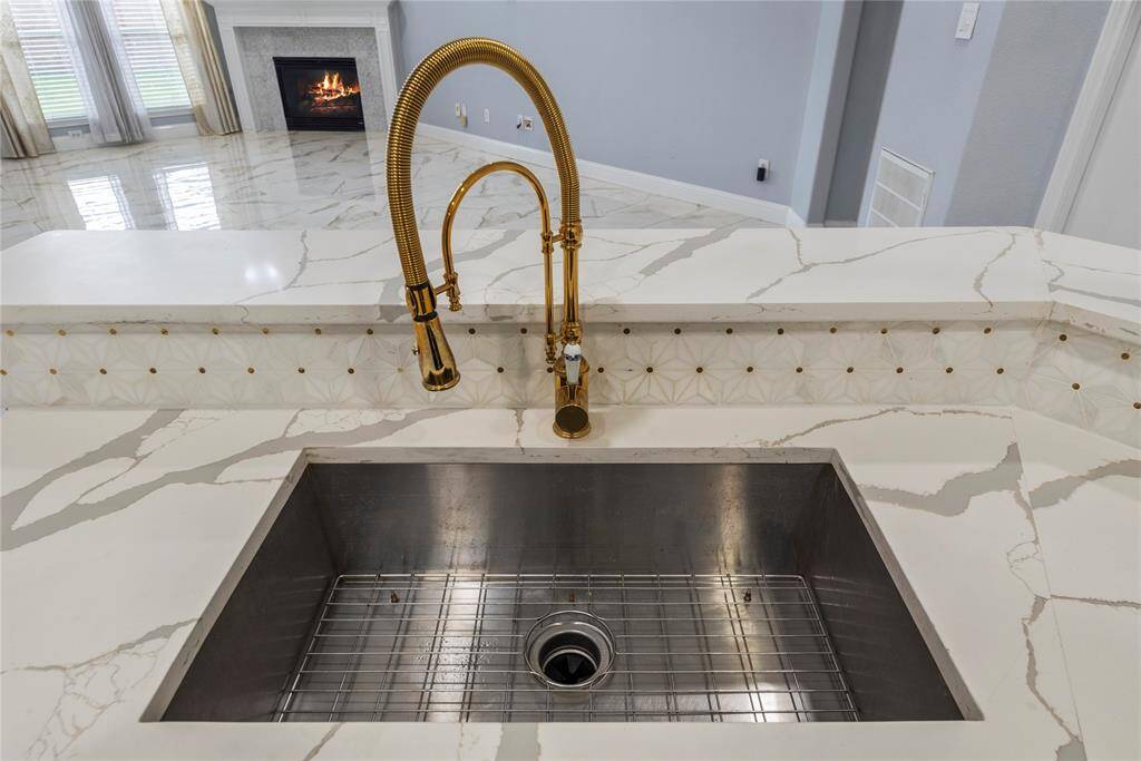 Stainless steel sink