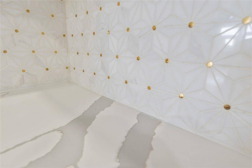 Gorgeous back splash