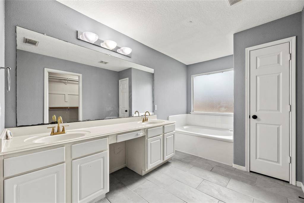Primary bath with double sinks