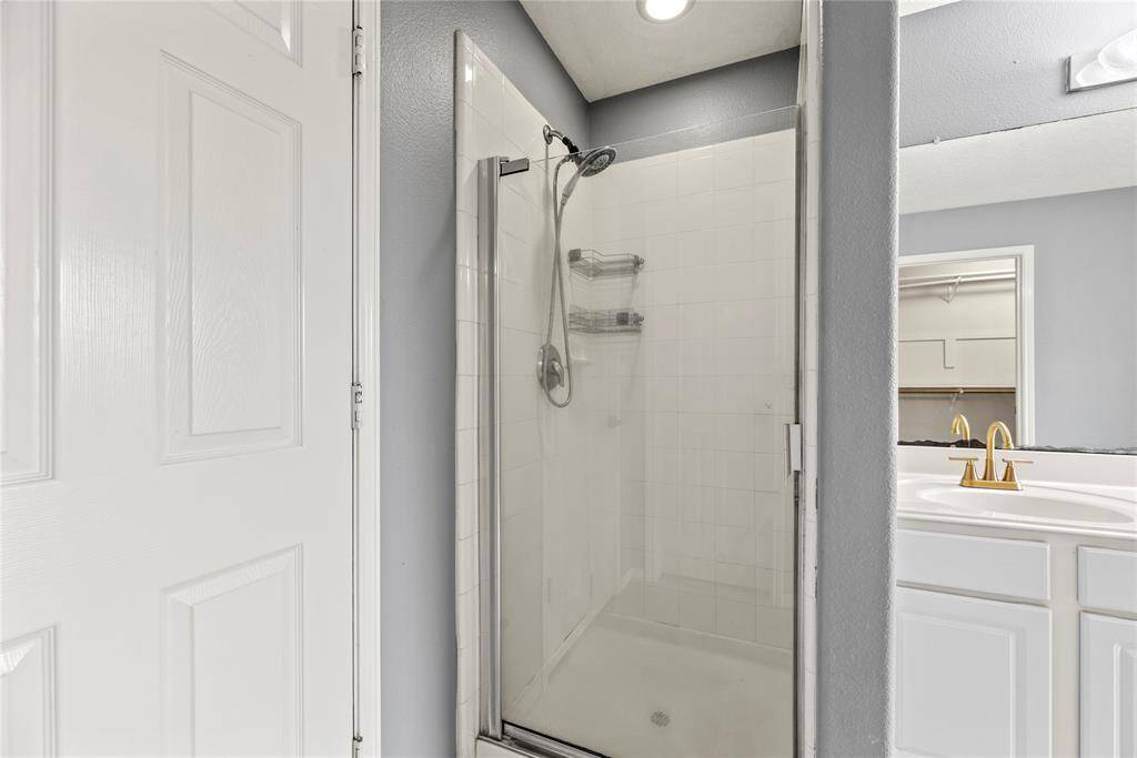 Primary shower