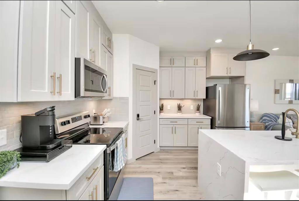 Plenty of counter space for prepping & serving your favorite meals.