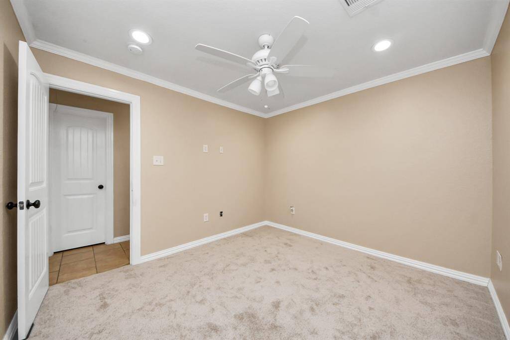 2nd bedroom