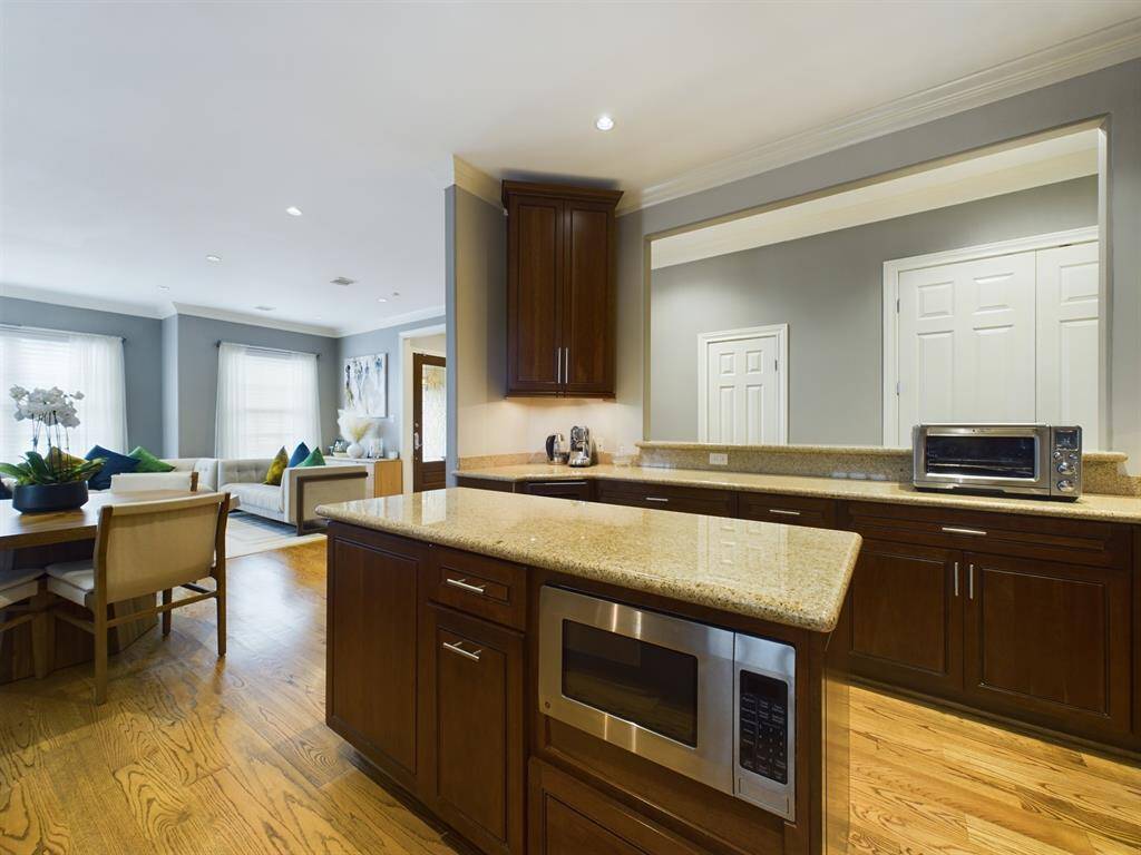 Central Island w/Built-in Microwave & Wine Rack