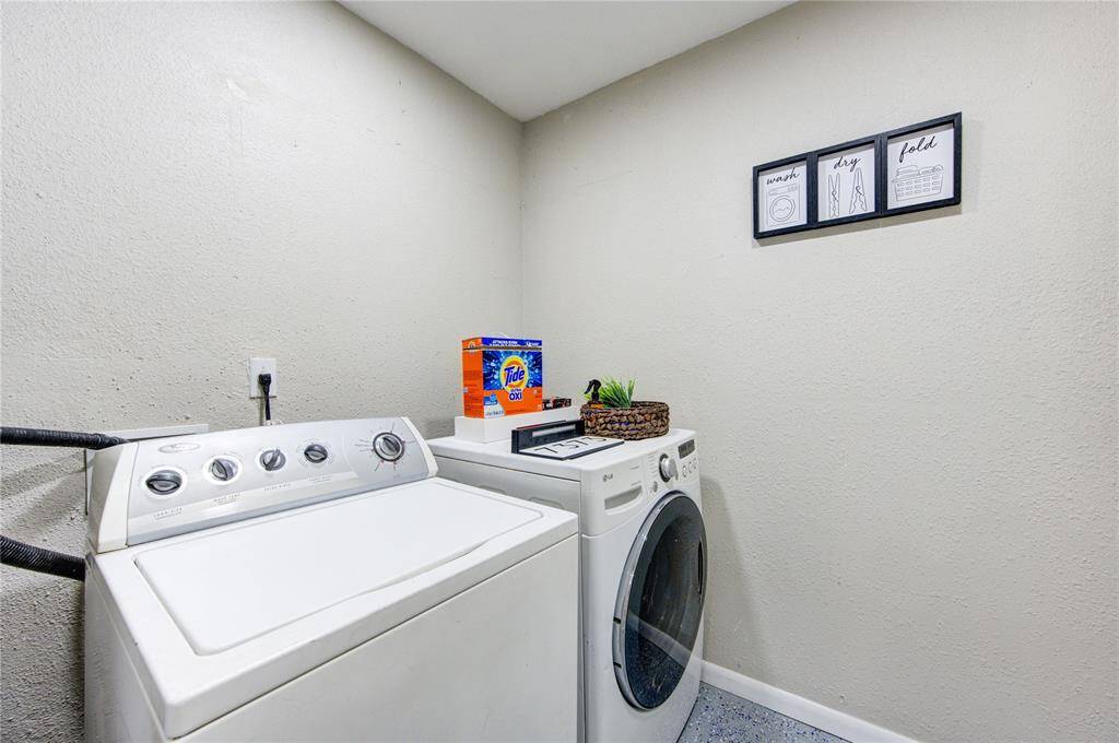 In-House Washer/Dryer