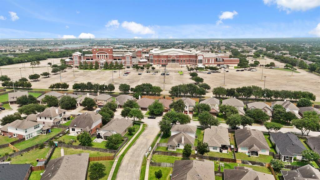Property is walking distance from Lone Star College-Cypress