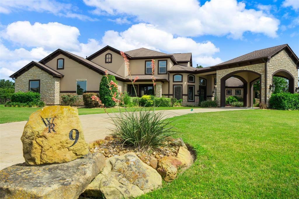 Welcome to 9 Copper Bottom in the coveted Willowcreek Ranch.  This home sits on a sprawling corner lot.