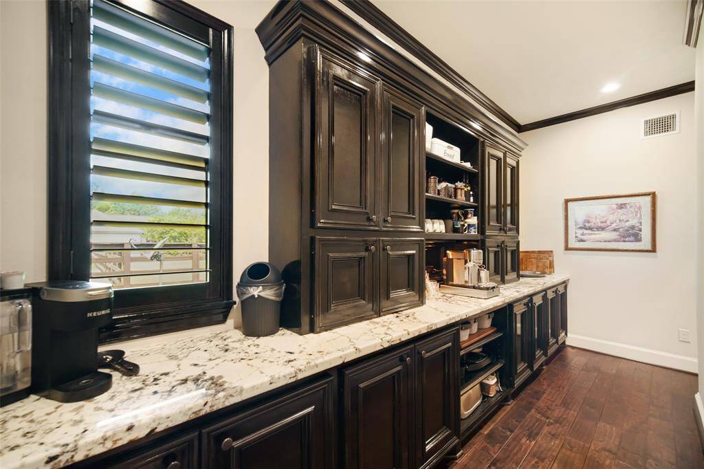 Butler's pantry for storage and functionality!