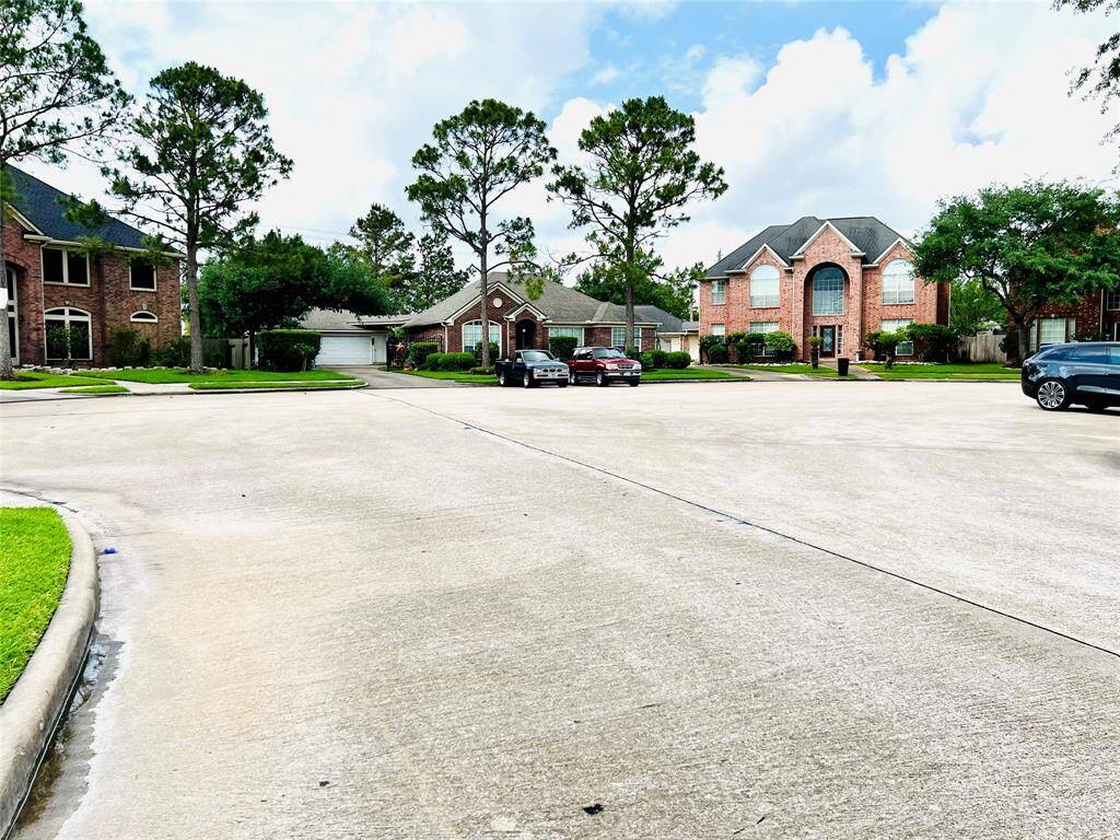 Spacious, family-friendly cul-de-sac