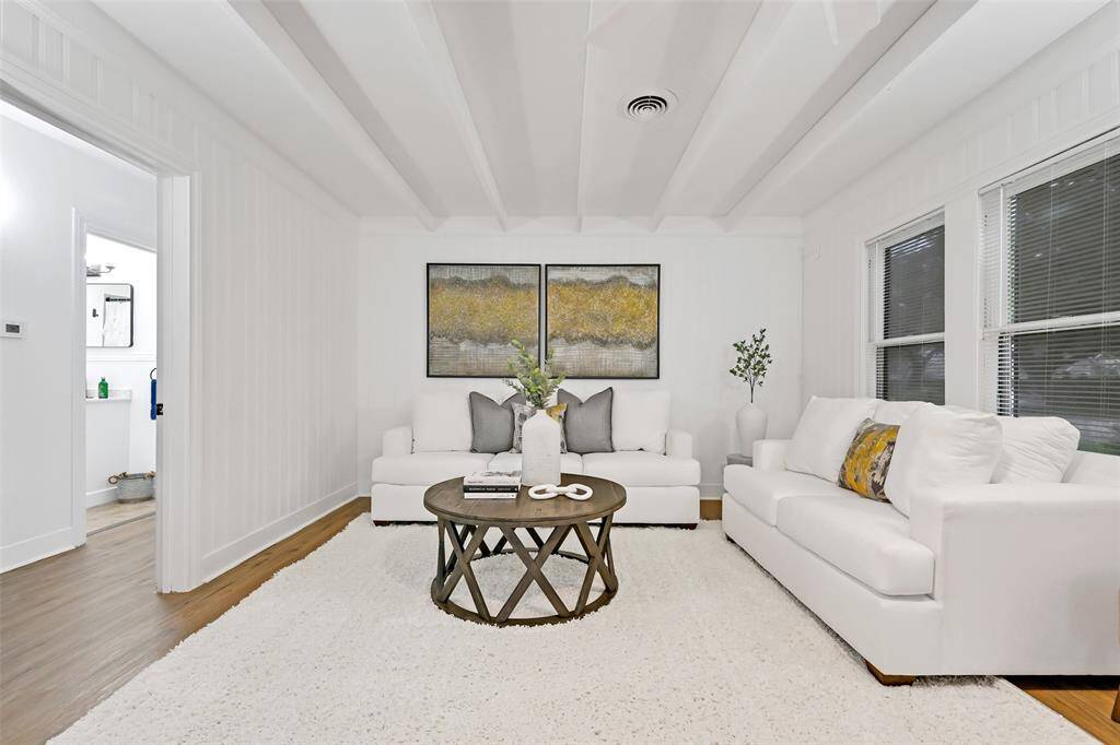 spacious yet cozy lounging area