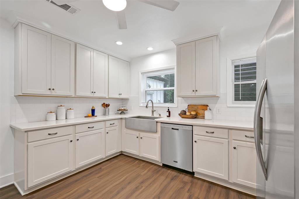 plenty of shaker cabinets