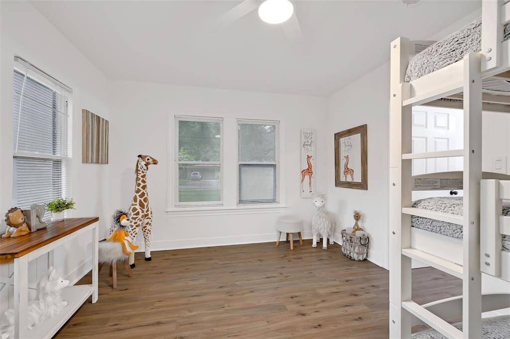 secondary bedroom with plenty of room to play