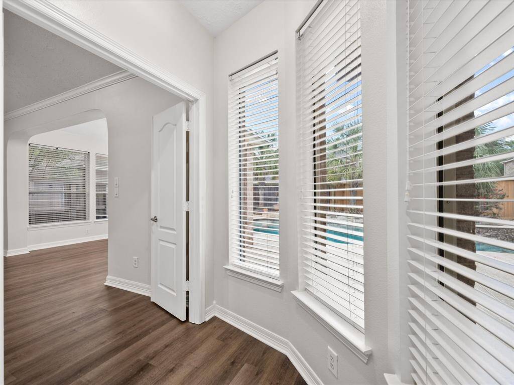 Double-wide entryway to your PRIMARY SUITE!