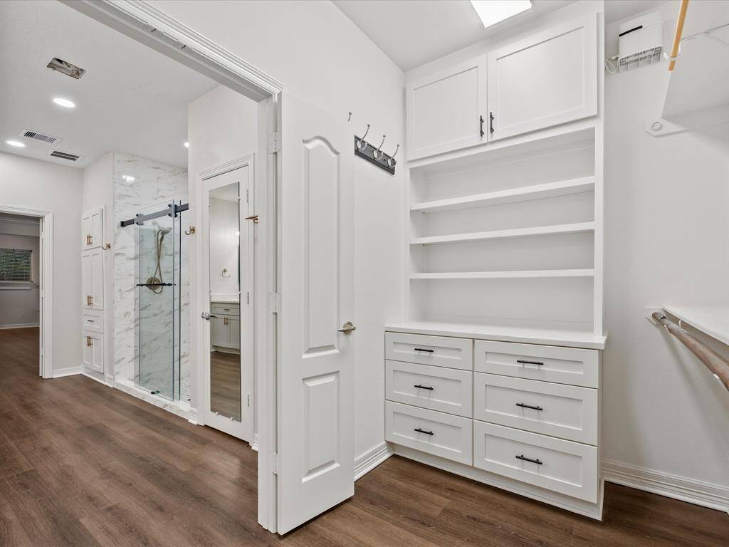 Custom built-ins for your PRIMARY WALK-IN!