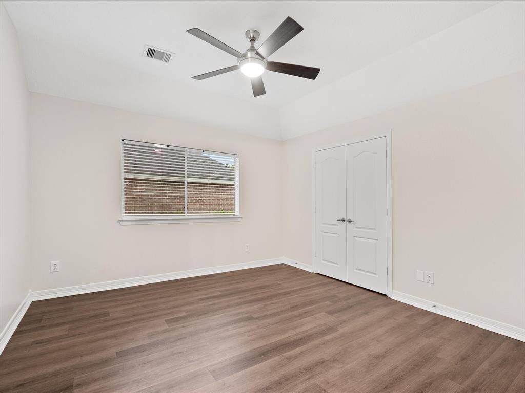 Jack and jill style secondary rooms UPSTAIRS!