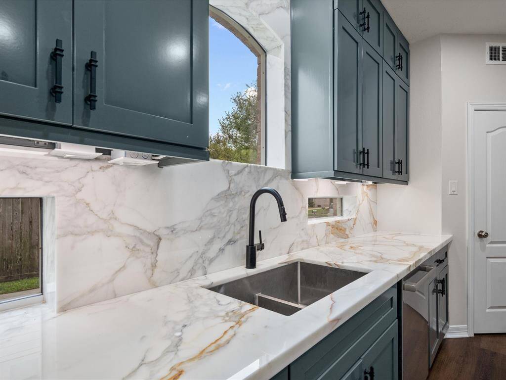 Beautiful QUARTZITE counters + an undermounted sink!