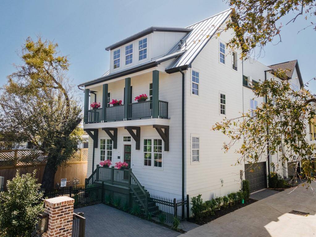 The understated elegance of the Urban Farmhouse design.