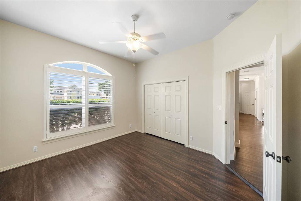 2nd bedroom.