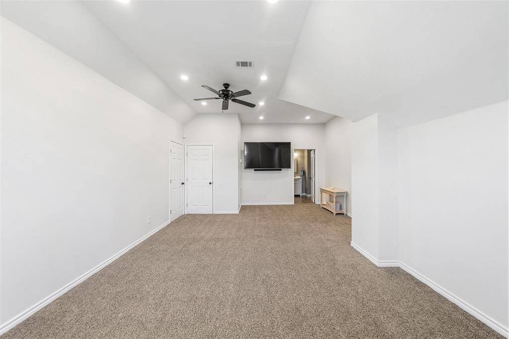 Huge Room, endless possibilties!