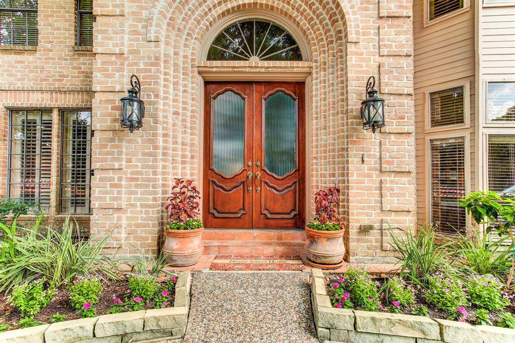 Beautiful entry to home in quiet Heathwood neighborhood.